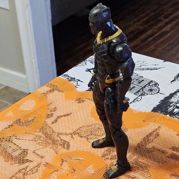Marvel Legends Black Panther Erik Killmonger 6" Action Figure 2017 Hasbro - Picture 4 of 9